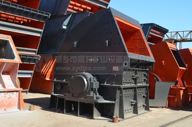 錘式破碎機設(shè)備生產(chǎn)現(xiàn)場